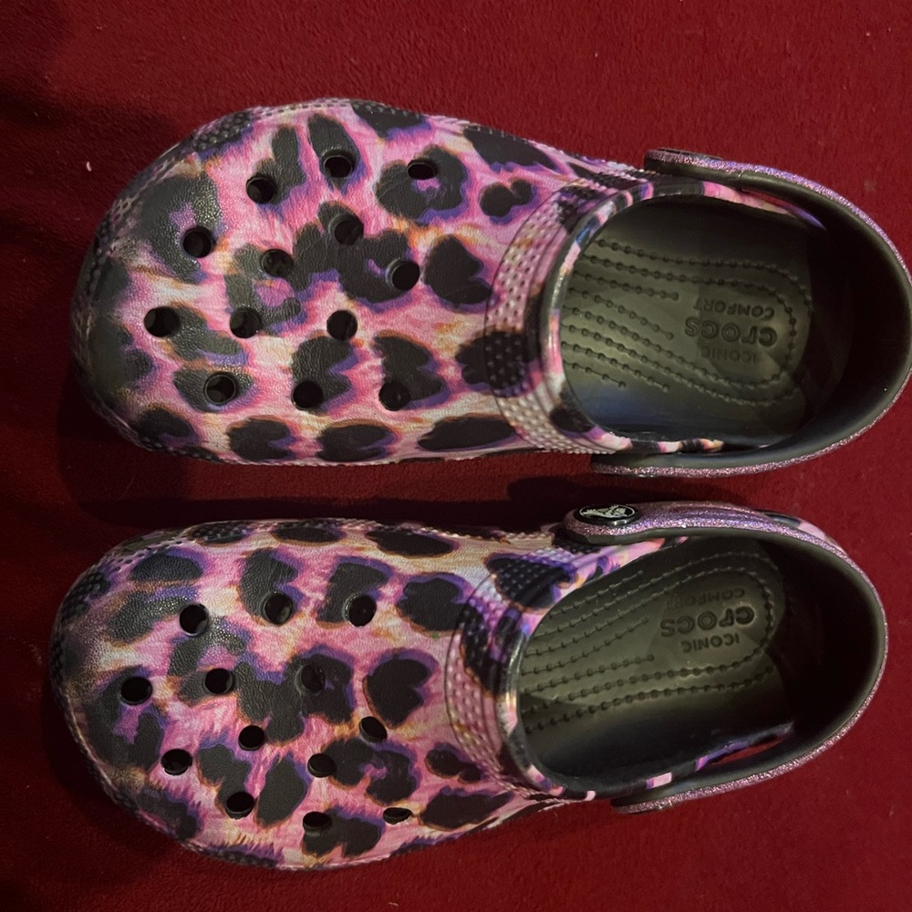 CROCS Kids' Pink and Black Water Shoes